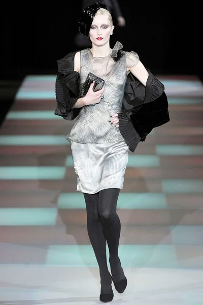 Look 8